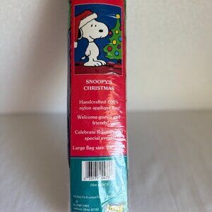 1997 Peanuts "Snoopy's Christmas" Large Decorative Applique Flag 28" x 40" NEW